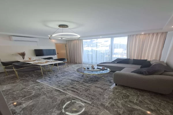 Alanya'da Hayalinizdeki Ev: Eşsiz Mimari ve Muhteşem Manzaralar