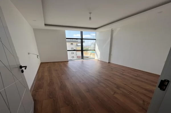 Alanya Oba Mahallesi'nde Lüks Yaşamı Keşfedin: Satılık Yeni 1+1 Daireler