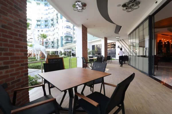 Extraordinary Luxury 1+1 Apartment in Sought-After Mahmutlar, Alanya