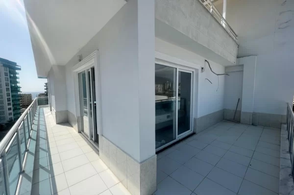 Stunning Sea and Mountain View Reverse Duplex in Alanya