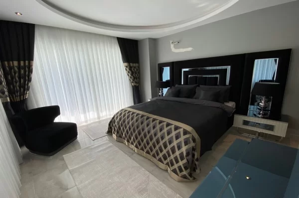 Stunning Sea and Mountain View Reverse Duplex in Alanya