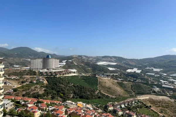 Experience Ultimate Luxury Living with Stunning Views: 2+1 Apartment in Kargicak