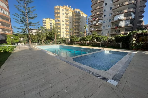 Stunning Sea and City Views: Luxurious 2+1 Apartment in Alanya Mahmutlar