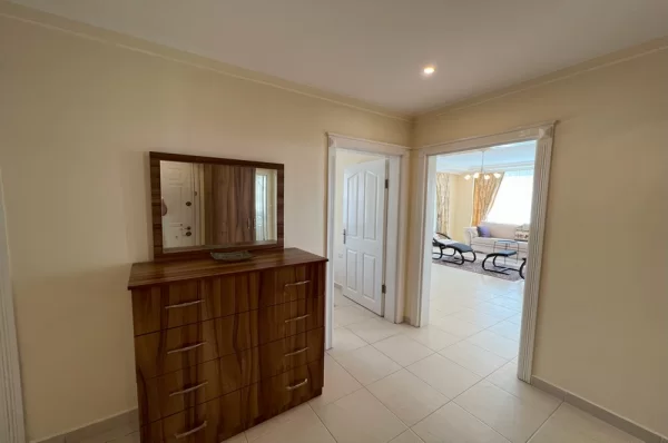 Stunning Sea and City Views: Luxurious 2+1 Apartment in Alanya Mahmutlar