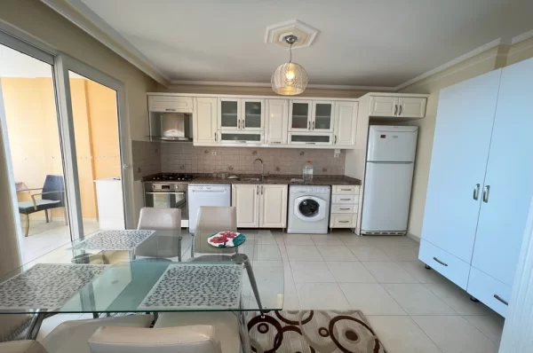 Stunning Sea and City Views: Luxurious 2+1 Apartment in Alanya Mahmutlar