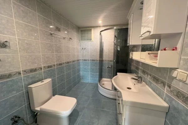 Stunning Sea and City Views: Luxurious 2+1 Apartment in Alanya Mahmutlar