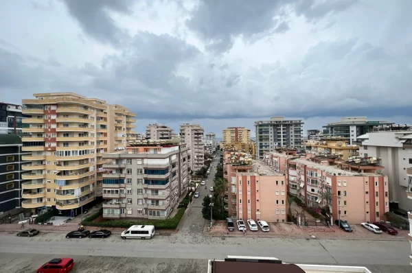 Deniz Kenarında Lüks Yaşam: Alanya Mahmutlar'da Satılık Muhteşem 2+1 Daire