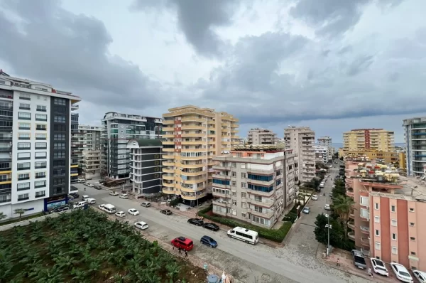 Deniz Kenarında Lüks Yaşam: Alanya Mahmutlar'da Satılık Muhteşem 2+1 Daire