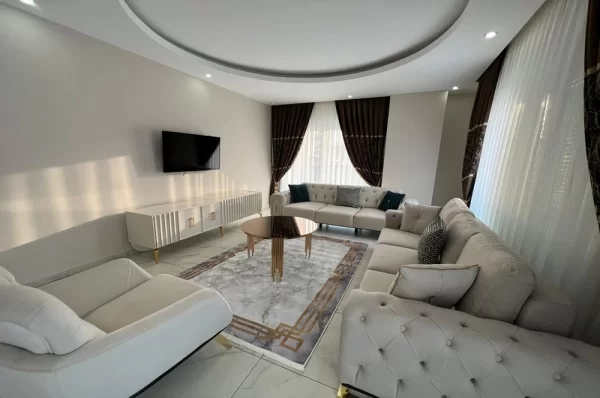 Spacious 3+1 Apartment with Pool and City View in Alanya