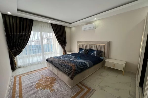 Spacious 3+1 Apartment with Pool and City View in Alanya