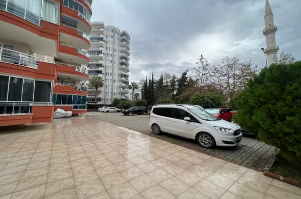 Plaja Sadece 250 Metre Uzaklıkta Full Eşyalı 125m2 Daire