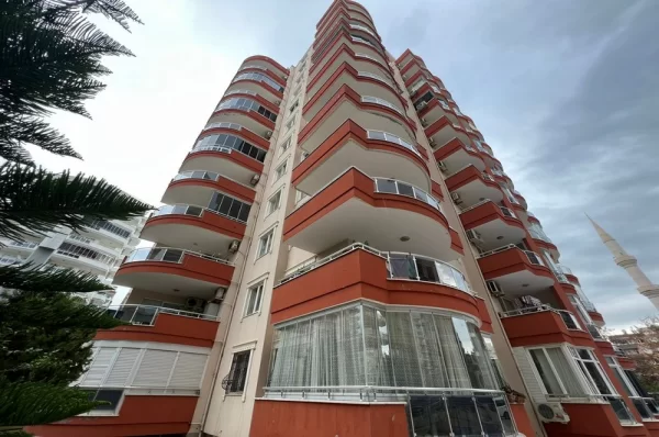 Plaja Sadece 250 Metre Uzaklıkta Full Eşyalı 125m2 Daire