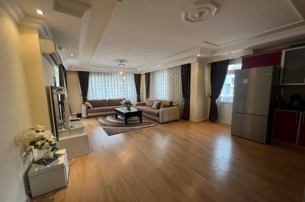 Plaja Sadece 250 Metre Uzaklıkta Full Eşyalı 125m2 Daire