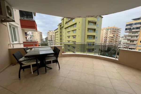 Plaja Sadece 250 Metre Uzaklıkta Full Eşyalı 125m2 Daire