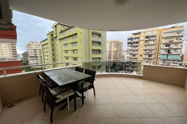 Plaja Sadece 250 Metre Uzaklıkta Full Eşyalı 125m2 Daire