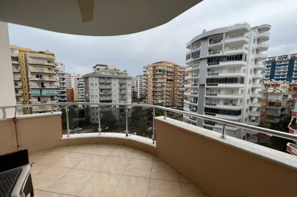 Plaja Sadece 250 Metre Uzaklıkta Full Eşyalı 125m2 Daire