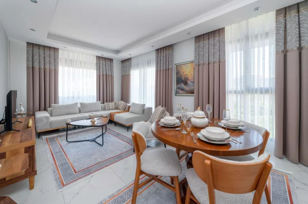 Bu Tek Yatak Odalı Daire ile Alanya'nın Mahmutlar Bölgesinde Modern Yaşamı Deneyimleyin