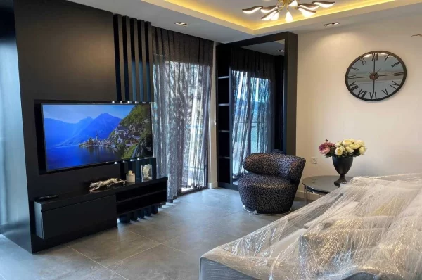 Alanya Premier Sitede Satılık Lüks 1+1 Daire: Modern Yaşamı Deneyimleyin