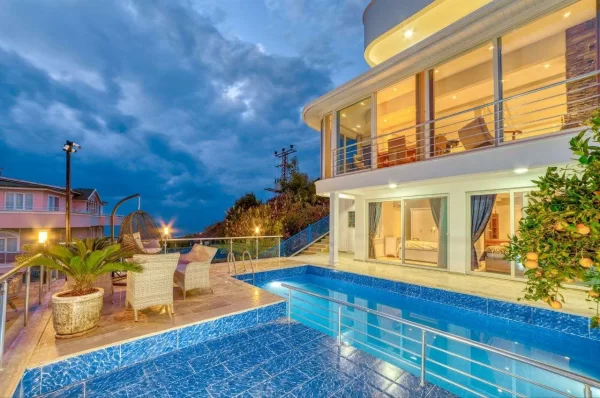 Experience Unparalleled Luxury Living in this Exquisite 5+1 Villa with Private Pool and Sea View