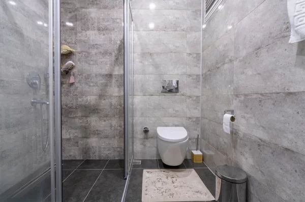 Продажа недвижимости 2+1 в Алании с современной мебелью и роскошным видом на Аланию