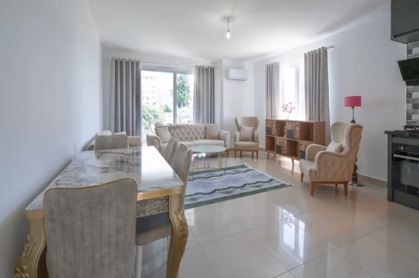 Alanya Demirtaş'ta Yemyeşil Doğa İçinde Full Eşyalı Satılık 2+1 Daire