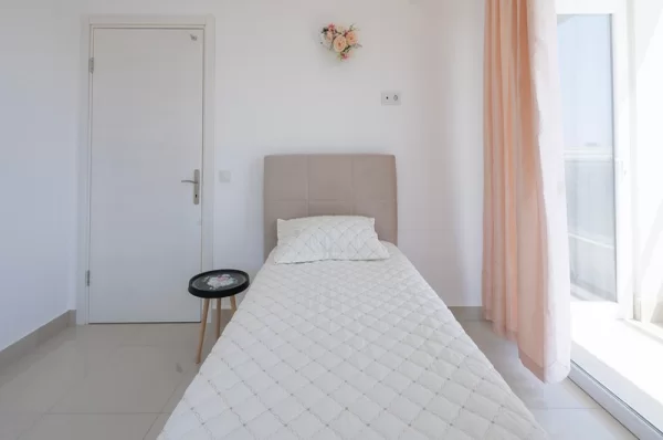 In the Lush Nature Fully Furnished 2+1 Apartment for Sale in alanya,Demirtas