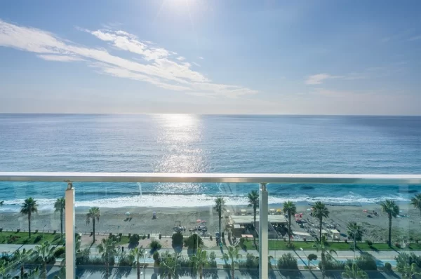  Flawlessly Designed 1+1 Seafront Extremely Luxury Property for Sale in Alanya