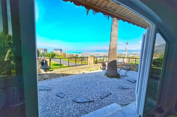 Sea and Cast View Extraordinary Luxury Villa for Sale in alanya,Kargıcak