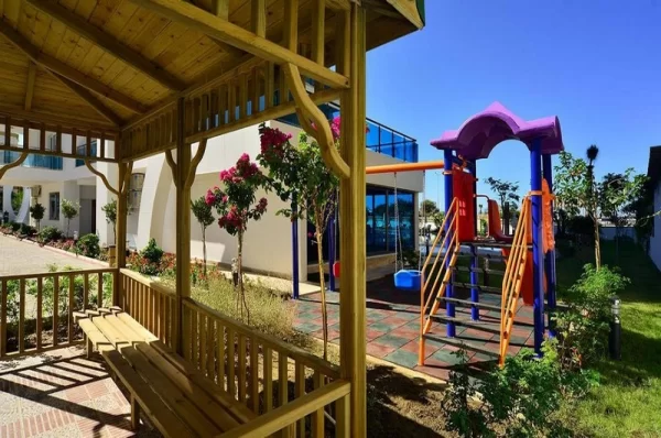 Panoramic Sea View Beachfront One Livingroom Apartment for Sale in Alanya