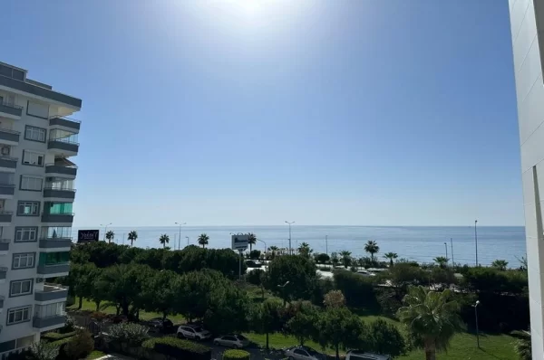 Panoramic Sea View Beachfront One Livingroom Apartment for Sale in Alanya
