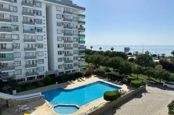 Panoramic Sea View Beachfront One Livingroom Apartment for Sale in Alanya