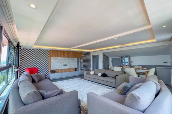 Akdeniz'in Tacı Alanya'da Satılık Deniz Manzaralı Villa