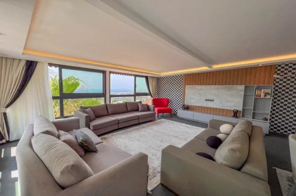 Akdeniz'in Tacı Alanya'da Satılık Deniz Manzaralı Villa