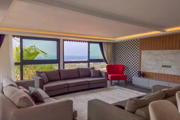 Akdeniz'in Tacı Alanya'da Satılık Deniz Manzaralı Villa