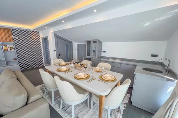 Akdeniz'in Tacı Alanya'da Satılık Deniz Manzaralı Villa