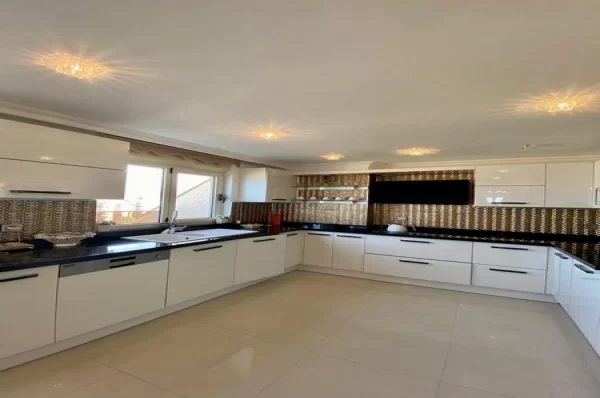 Mahmutlar's Jewel to Be Discovered: Duplex Apartment with a Magnificent View