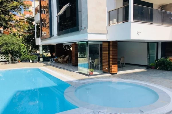 Reflection of Urban Life with 1+1 Apartment in the Center of Alanya