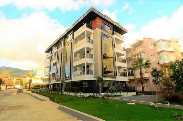 Reflection of Urban Life with 1+1 Apartment in the Center of Alanya