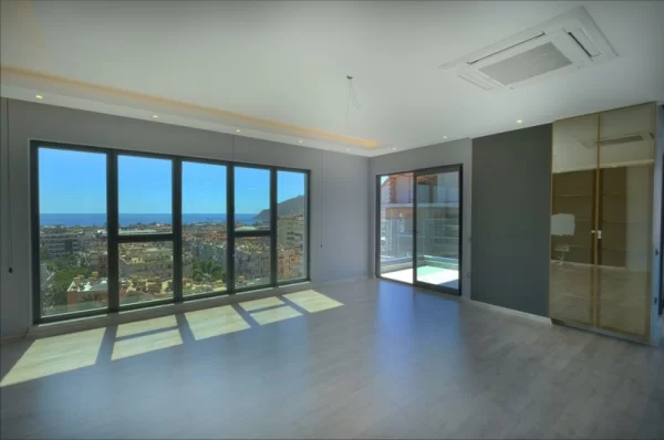 Alanya'nın Kalbinde Lüks Yaşamı Kucaklayın 5+1 Penthouse
