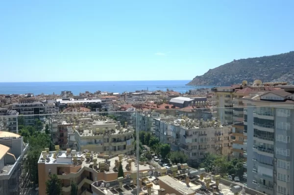Alanya'nın Kalbinde Lüks Yaşamı Kucaklayın 5+1 Penthouse