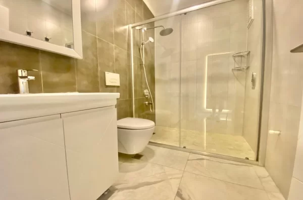 Embrace the Luxurious Life in the Heart of Alanya 5+1 Penthouse