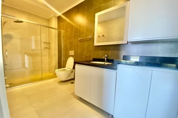 Embrace the Luxurious Life in the Heart of Alanya 5+1 Penthouse