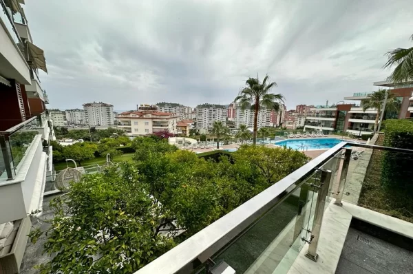 3+1 Penthouse and Ground Floor Properties for Sale in Alanya,Cikcilli