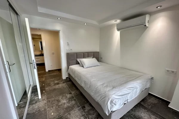 Alanya Cikcilli'de Satılık 3+1 Penthouse ve Zemin Kat Daireler