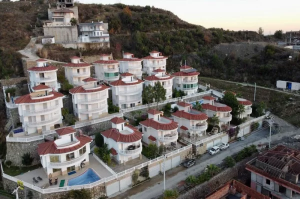 Alanya Kargıcak'ta Satılık Birinci Sınıf Deniz Manzaralı Lüks Villa