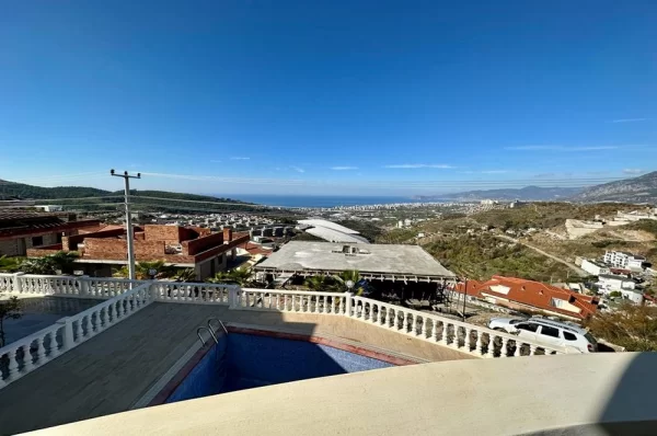 Alanya Kargıcak'ta Satılık Birinci Sınıf Deniz Manzaralı Lüks Villa
