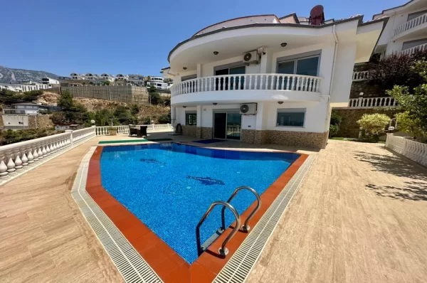 Alanya Kargıcak'ta Satılık Birinci Sınıf Deniz Manzaralı Lüks Villa