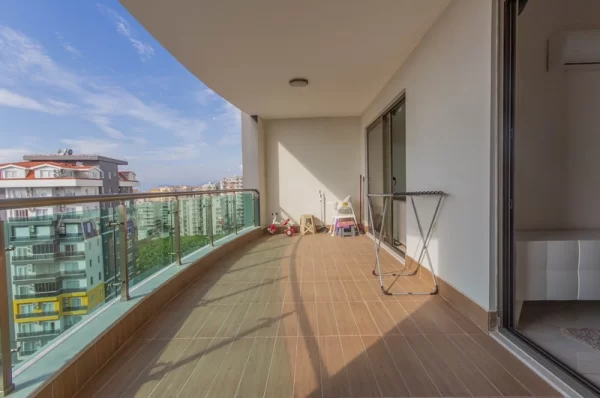 Alanya Mahmutlar'da şık 1+1 daire