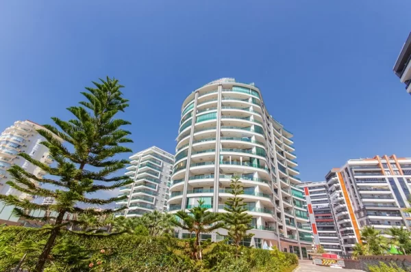 Alanya Mahmutlar'da şık 1+1 daire