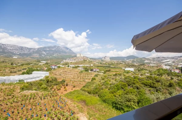 Contemporary Comfort: An Inviting 1+1 Property in Mahmutlar